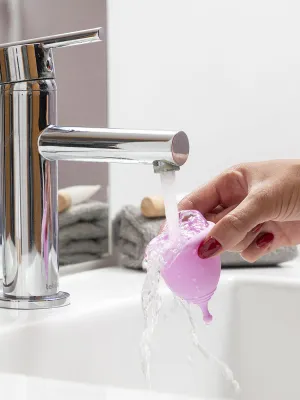 Menštruačný kalíšok s príslušenstvom Kuppy InnovaGoods