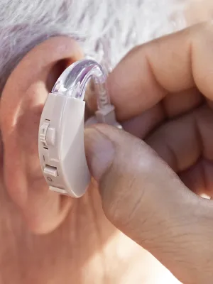 Zosilňovač zvuku za ucho s príslušenstvom Welzy InnovaGoods 1 kusov
