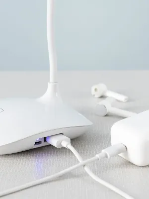 Nabíjateľná dotyková LED stolová lampa Lum2Go InnovaGoods