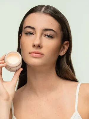 Obnovujúci balzam na telo CBD Zenheal InnovaGoods 50 ml