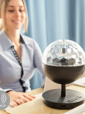 Nabíjateľný LED projektor s reproduktorom Istarlyt InnovaGoods