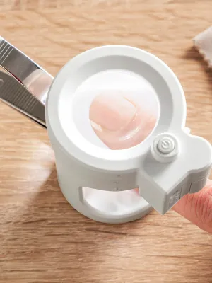 Kliešte na nechty s LED svetlom, lupou a pilníkom Clail InnovaGoods