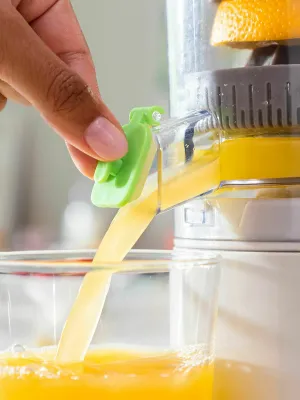 Automatický nabíjací odšťavovač Juisso InnovaGoods