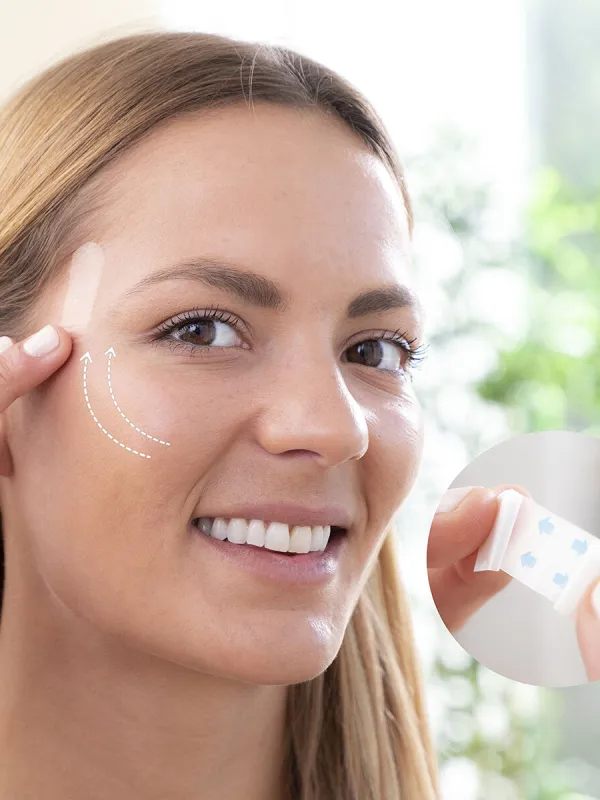 Produkt Neviditeľné priľnavé náplasti Face Lift Liftrik InnovaGoods 40 kusov Obrázok