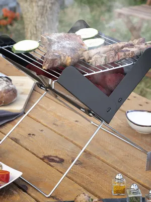 Mini skladací prenosný gril na drevené uhlie Foldecue InnovaGoods