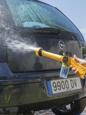 Vysokotlaková vodná pištoľ 8 v 1 s nádržou Forzater InnovaGoods